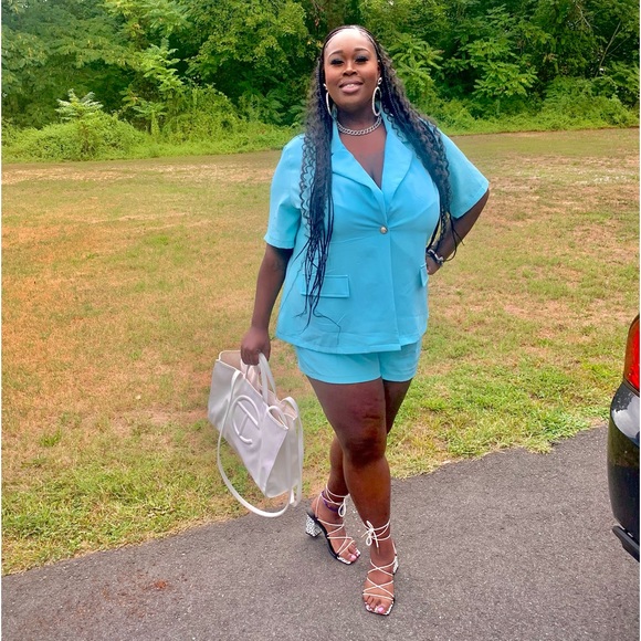 Welcome to my Closet! - Picture 8 of 8